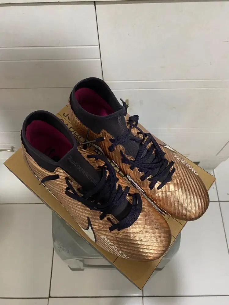 NIKE ZOOM SUPER FLY 9 ACADEMY