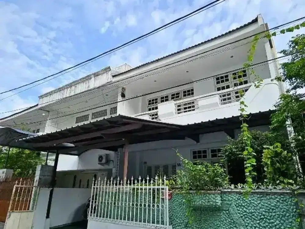 Di Jual Rumah 2 Lantai Lokasi Strategis di Grogol Petamburan, Jakarta Barat