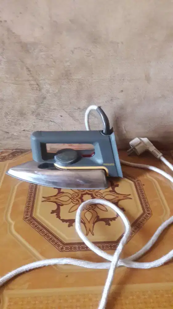 Jual aja setrika listrik merk Philips.Normal pemakaian pribadi aja