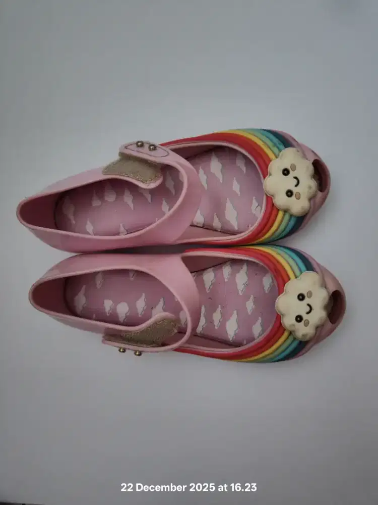 Mini Melissa sepati anak perempuan