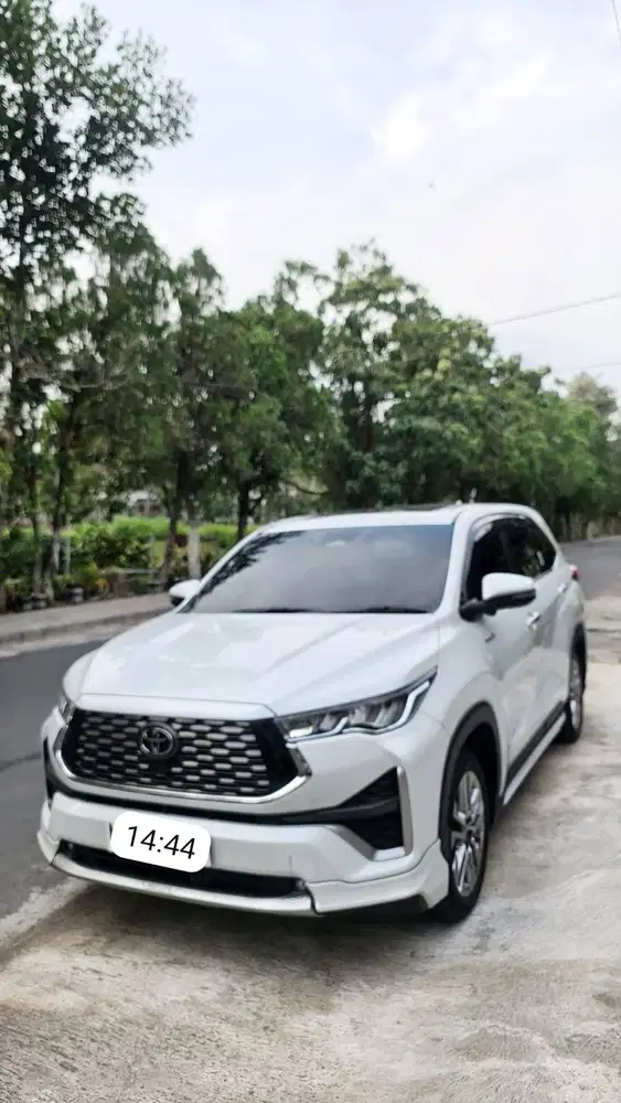 Toyota Innova Zenix Hybrid Type Q TSS Modelista - AT 2025