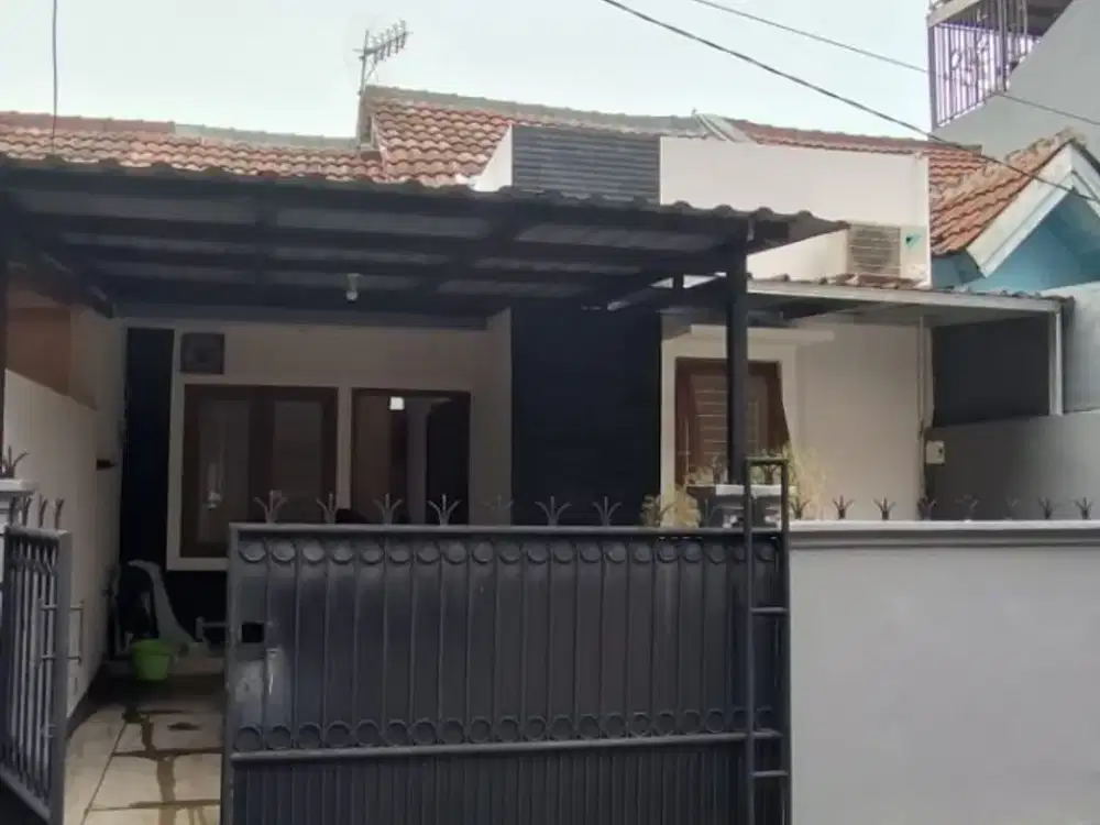 OVER KONTRAK SEWA RUMAH CATALINA LOKASI STRATEGIS BELAKANG MALL CARSTENSZ GADING SERPONG