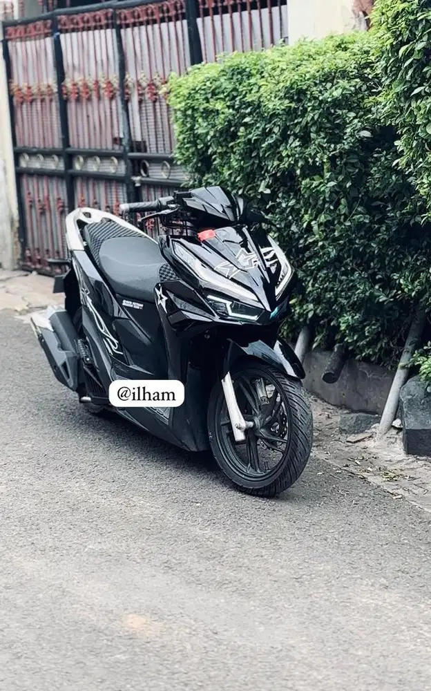 jual vario 125 new tahun 2023 hitam glosy