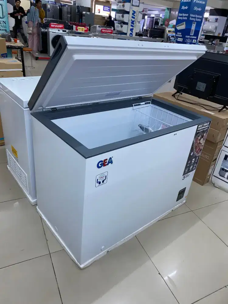 CREDIT FREZER BOX TYPE RSA BUNGA 0%