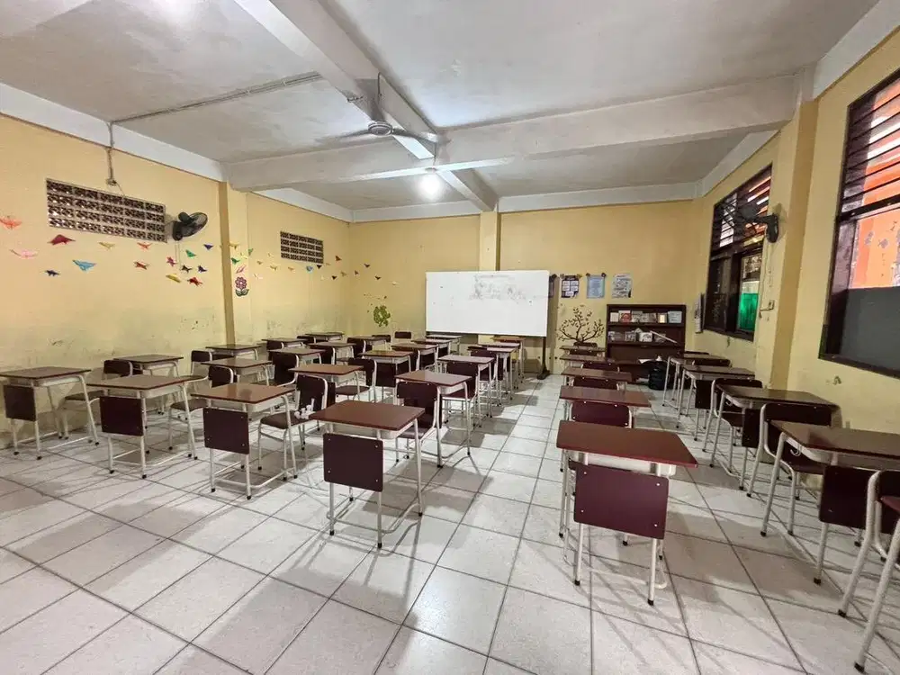 SET MEJA KURSI SEKOLAH VEDA