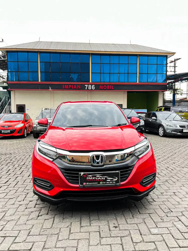 Honda HRV SE A/T Merah 2021 harrier innova rush raize pajero chr almaz