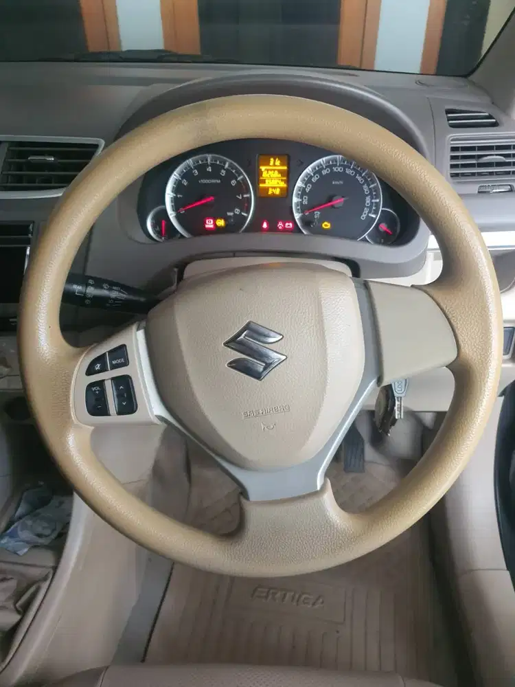 Jual Suzuki Ertiga GX 2013 Manual Warna Abu-abu | KM Rendah