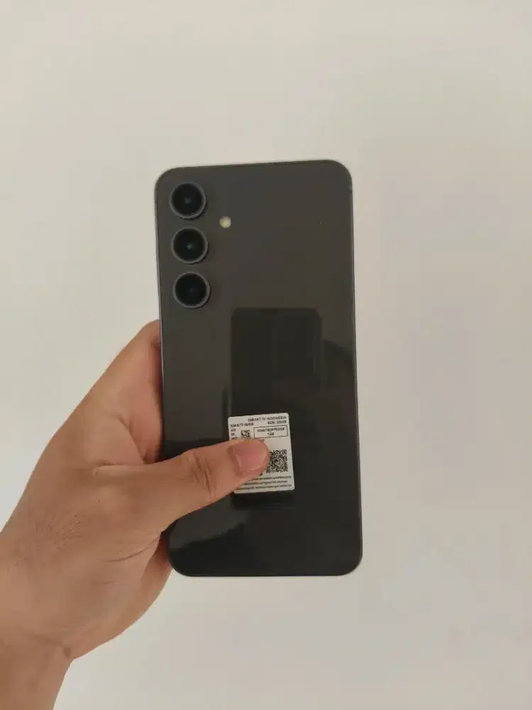 samsung s24fe 8/256 sein