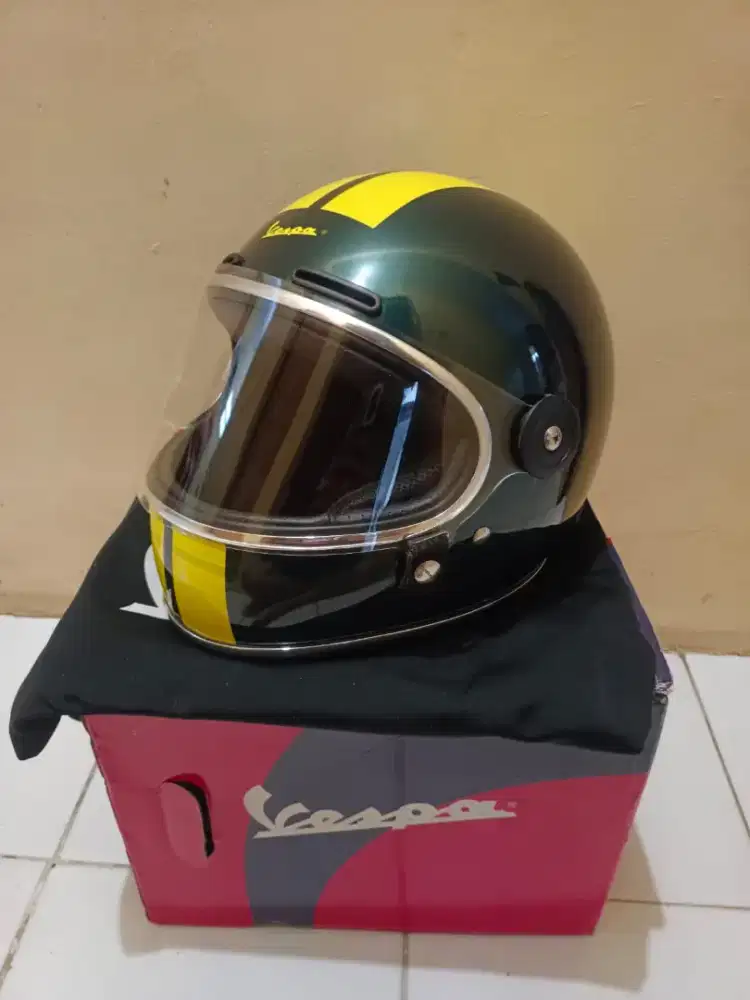 Dijual helm vespa racing Original