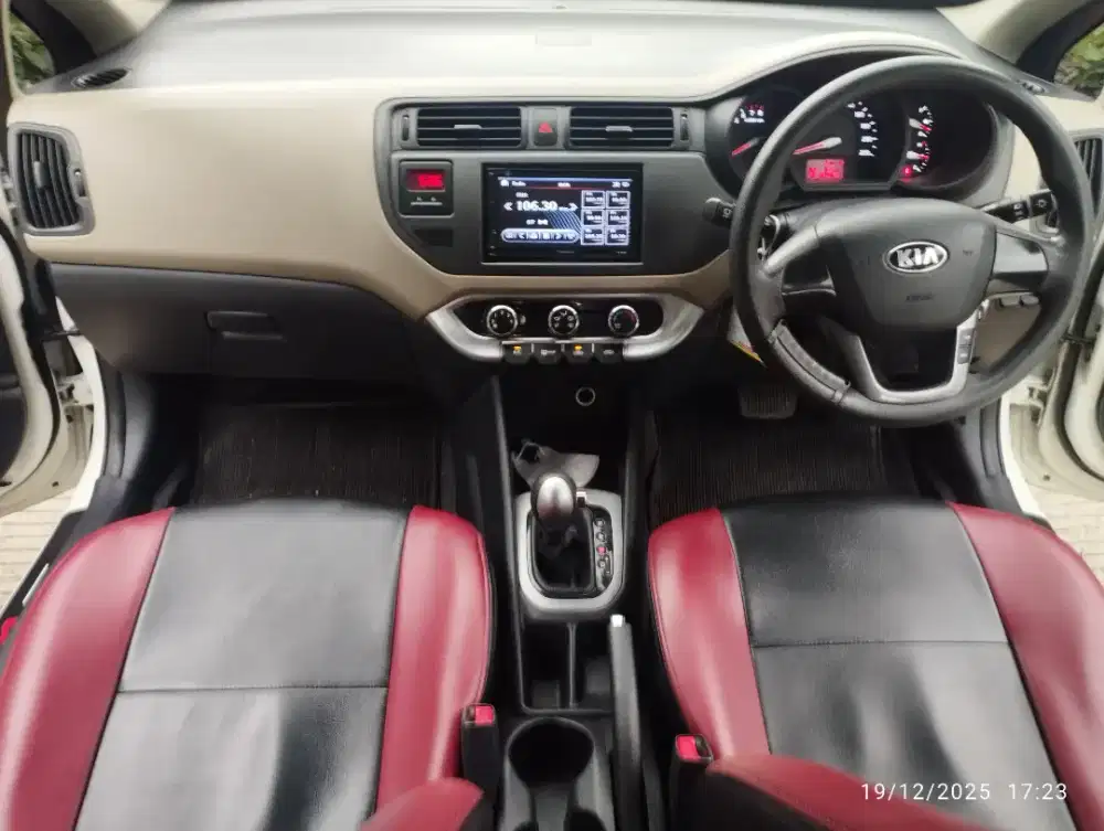 Mulus KIA RIO SE CVT 2014