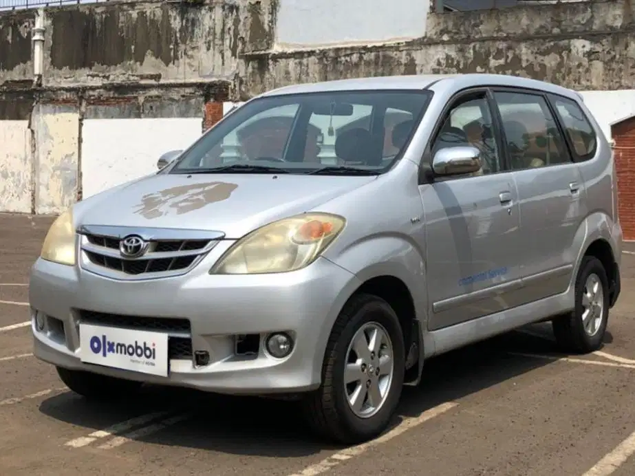 TDP 4,JT Toyota Avanza 1.3 G Bensin-AT Silver 2010