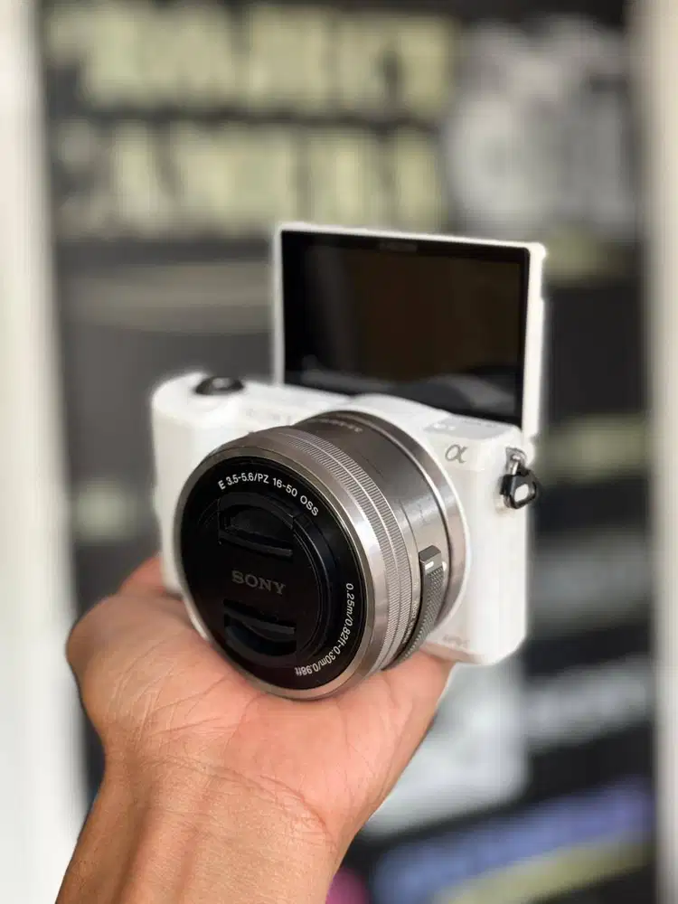 Sony A5000 Kit 16-50 SC 3K Bonus Tas dan Memory