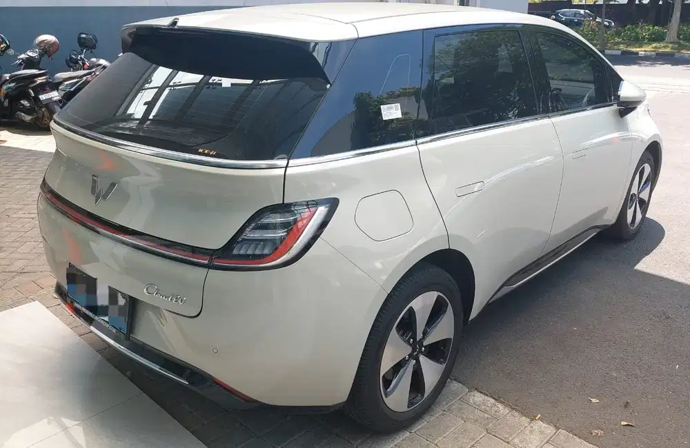 Wuling Cloud EV 2024 Listrik
