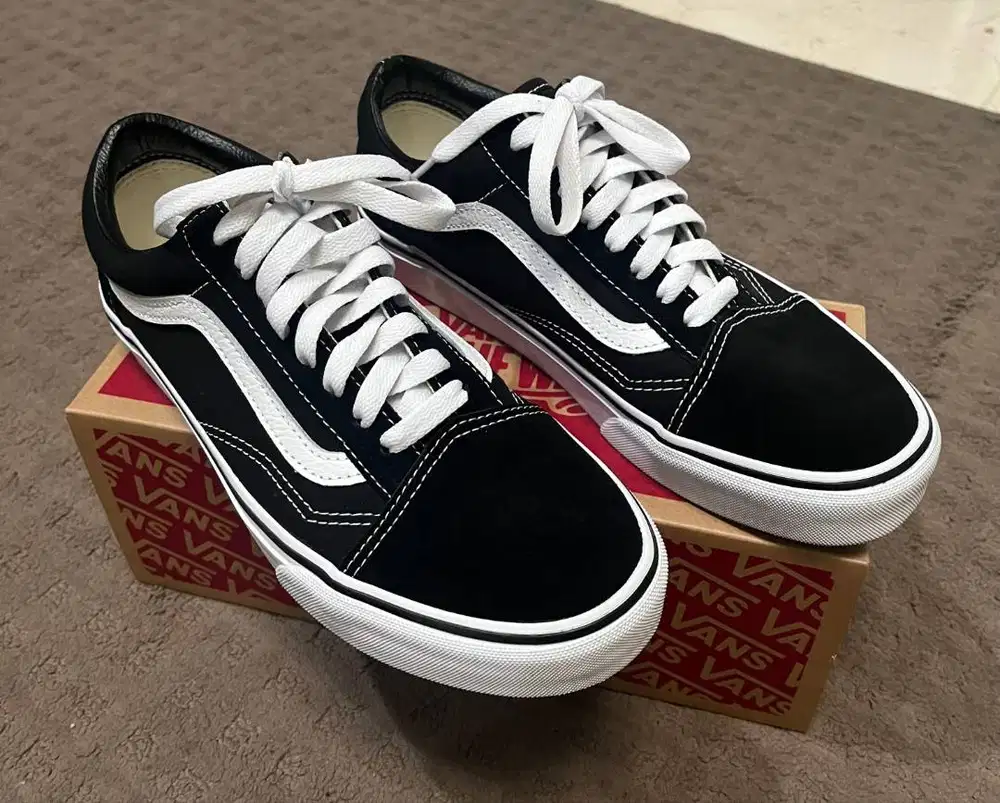 Vans Old Skool Black/White (Bonus Umbre waterproof spray)