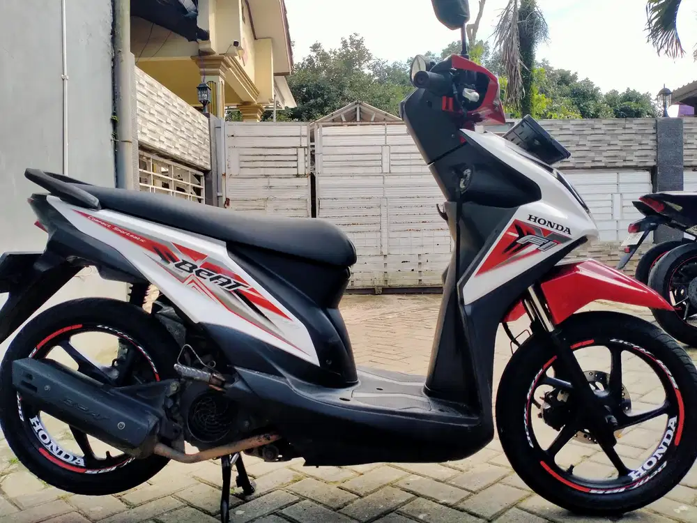 Honda Beat FI lengkap motor sehat walafiat keterangan detail dibawah