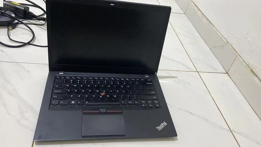 LAPTOP THINKPAD T260s