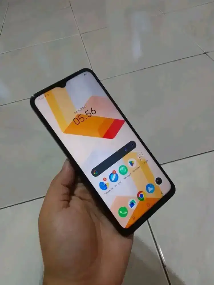 Vivo y18 ram 6+6/128 batangan