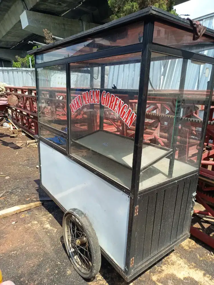Dijual gerobak bekas jualan gorengan kondisi masih bagus