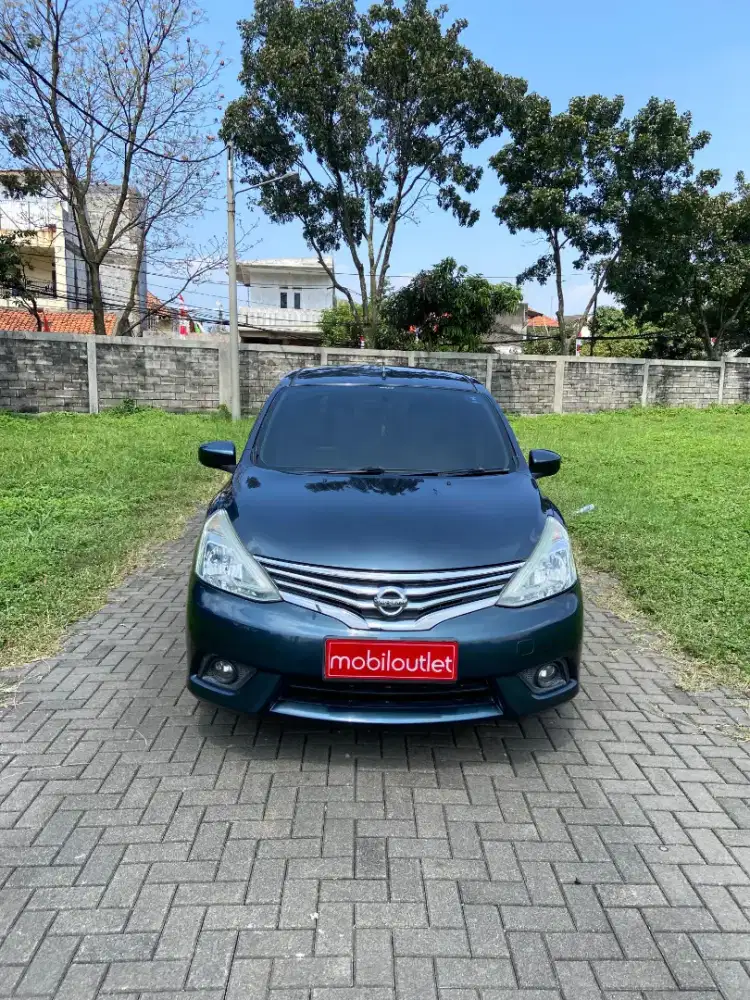 *NISSAN GRAND LIVINA 1.5 XV AT 2013