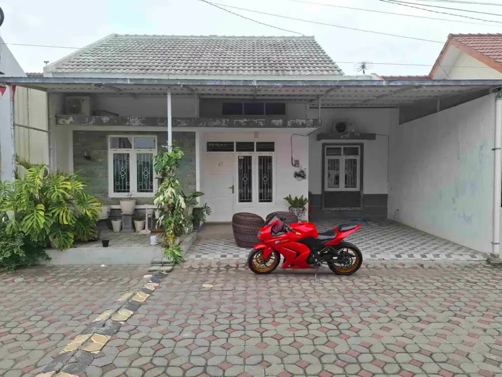 Rumah second siap pakai area solobaru lingkungan perumahan