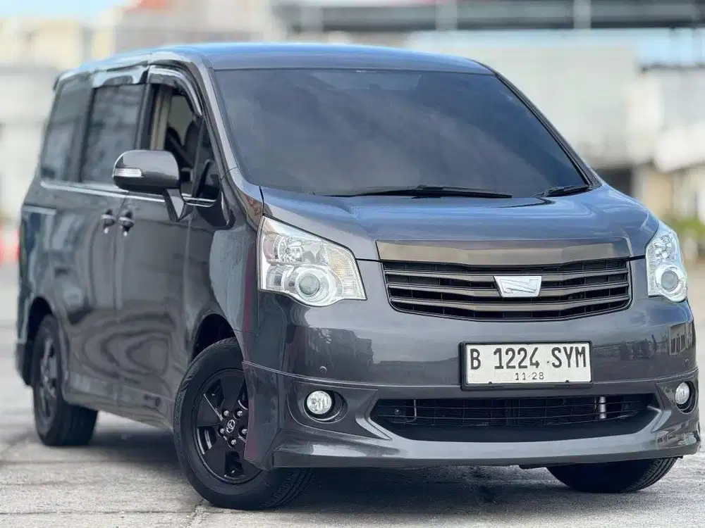 Low KM!!! Toyota Nav 1 V 2.0 2013 Matic Km 36Rban Asliii