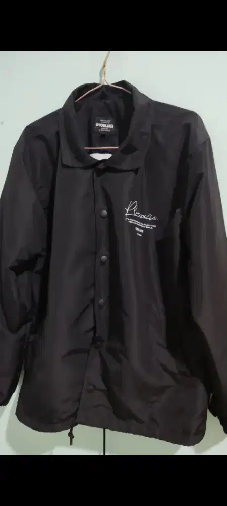 Jaket Coach Distro