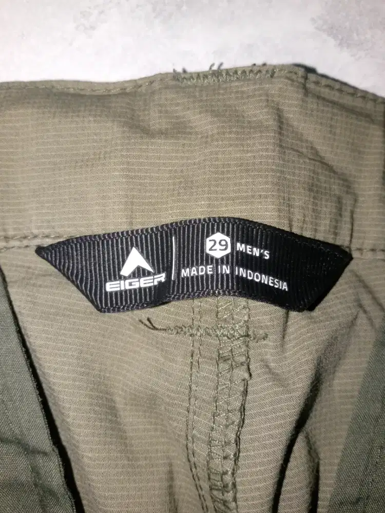 Celana pendek hiking Eiger