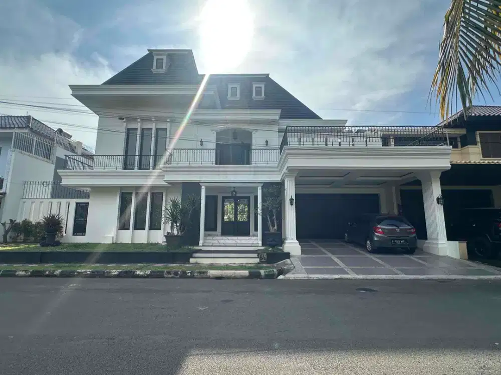 Swiming Pool Rumah American Classic sangat Mewah dan Bagus. Bangunan Brand New