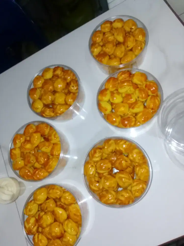 KUE NATALAN GRATIS PENGIRIMAN