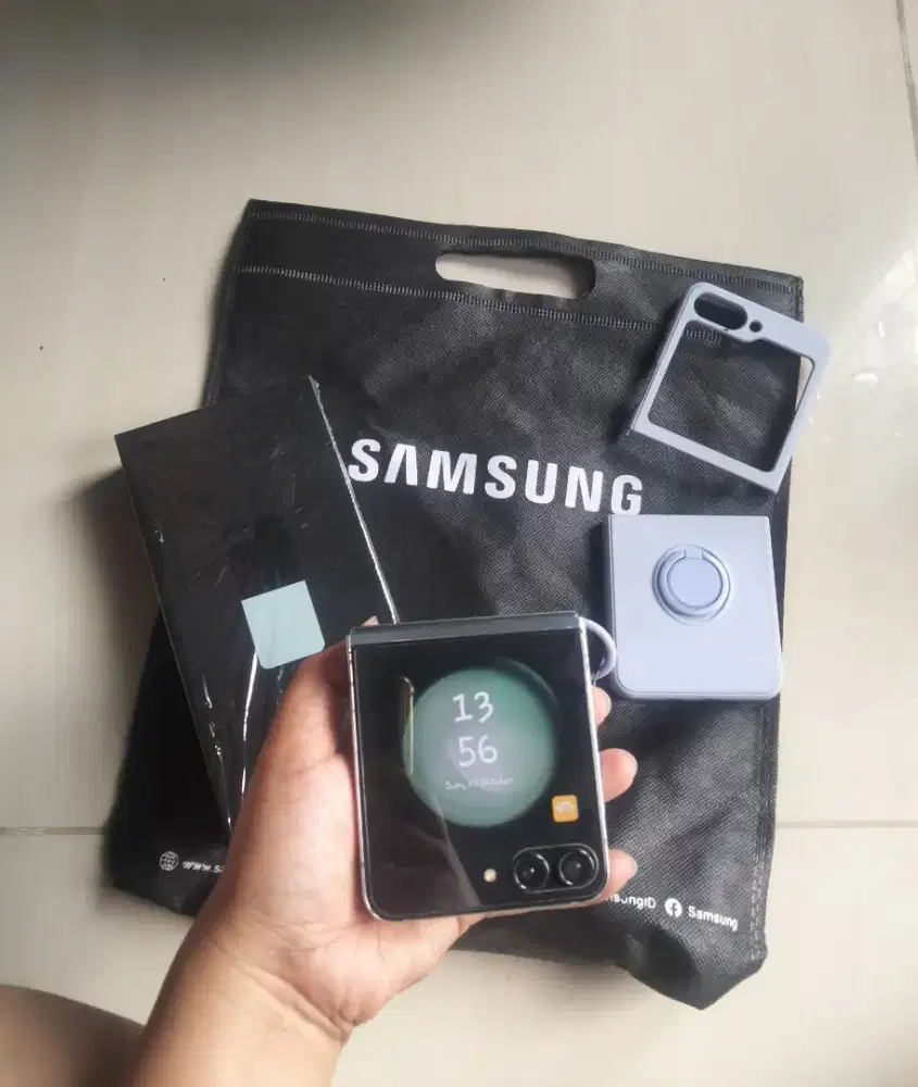 Samsung z flip 5 second