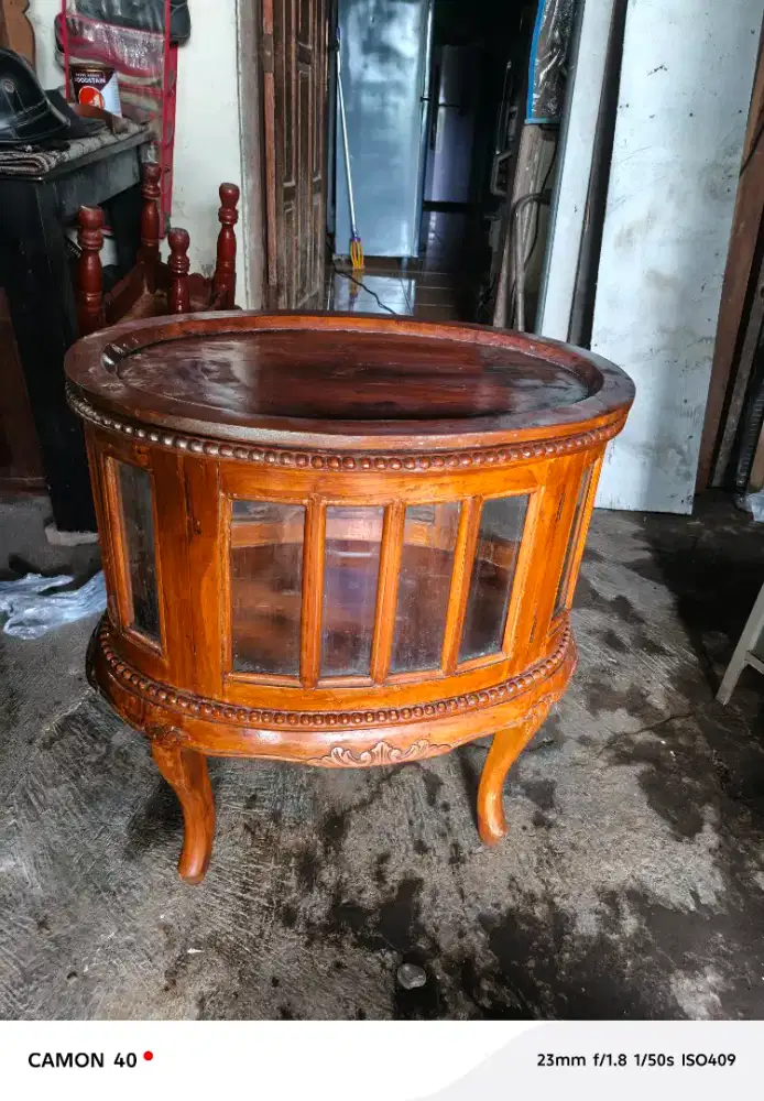 Meja Hias Nakas untuk mempercantik ruangan atau kamar