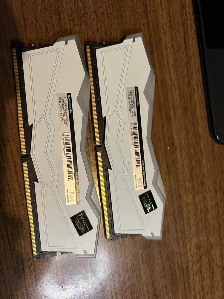Dijual RAM. DDR5 Ram Team group White 64GB 6000Mhz (2x32 GB)