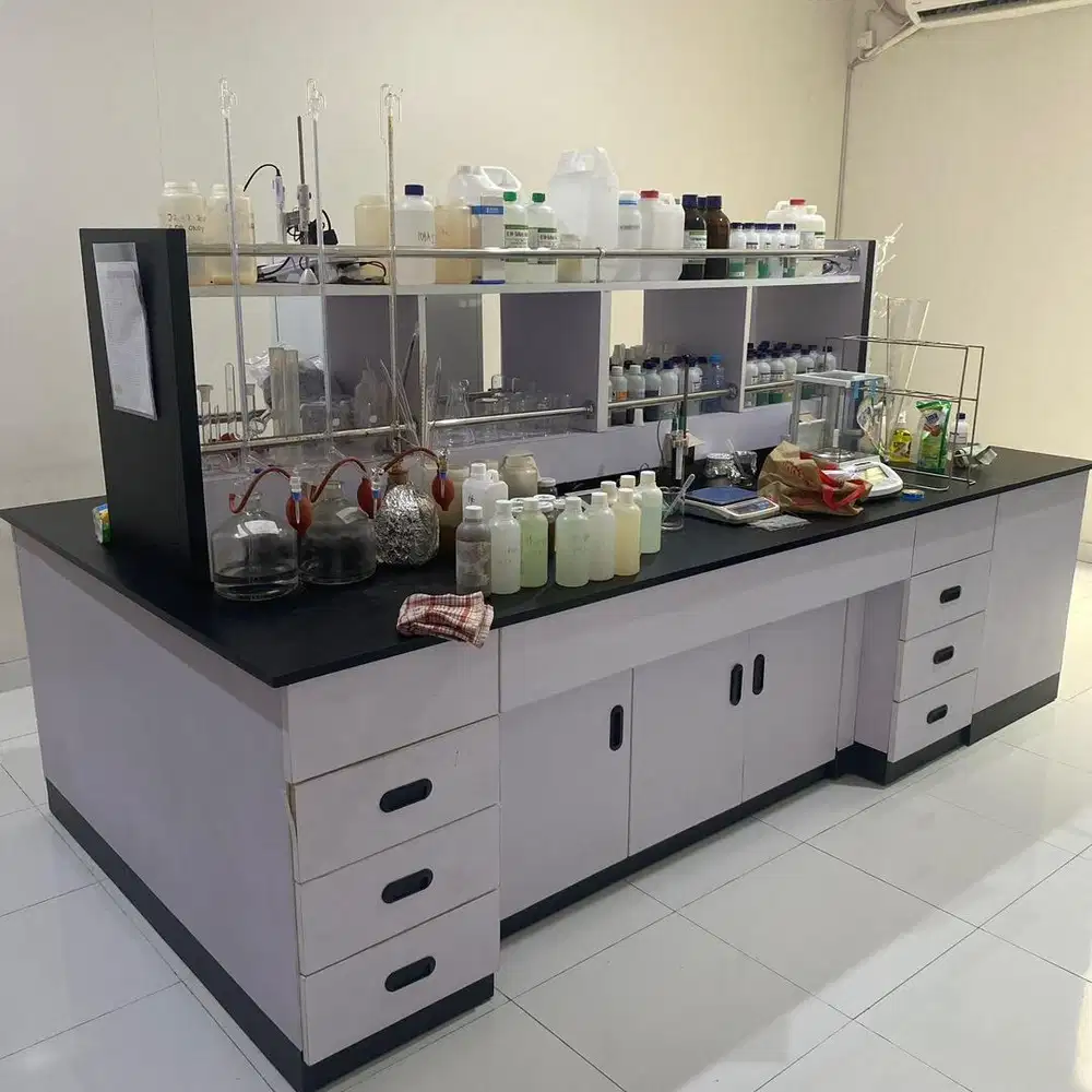 Meja Laboratory