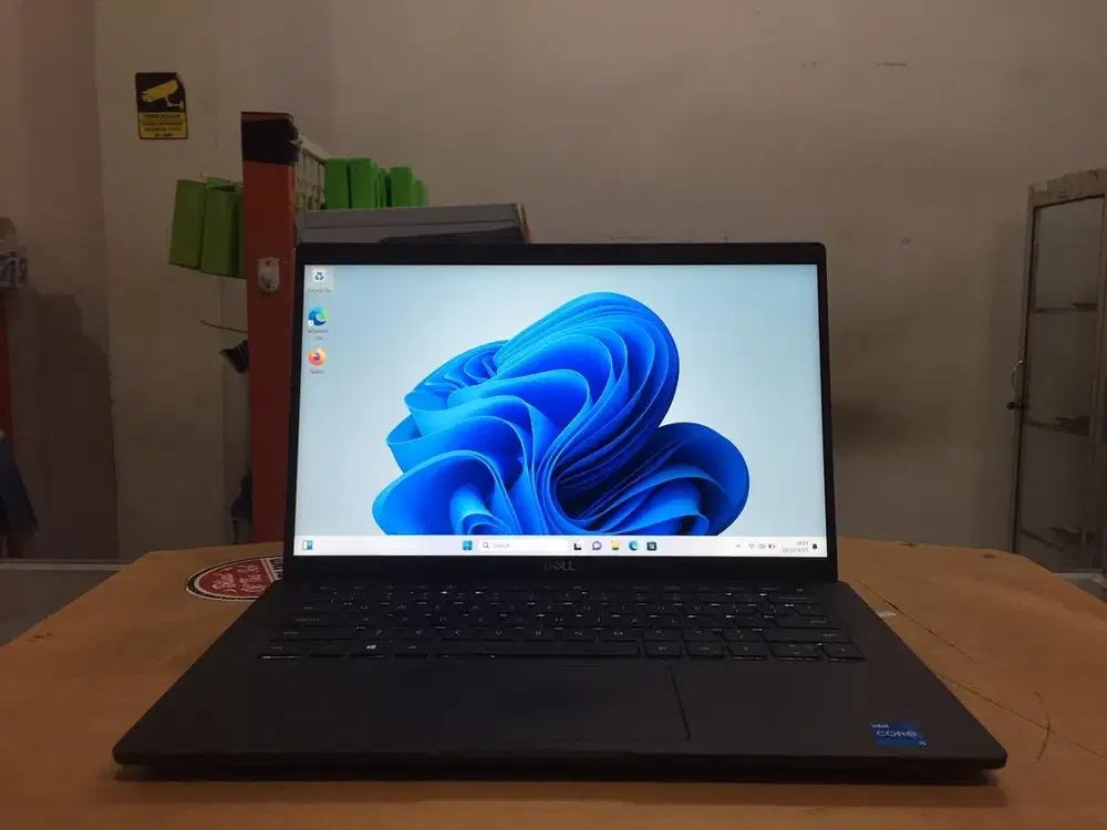Laptop DELL 14in Core i5Gen11 Ram 16GB SSD 512GB Intel iRis Slim Mulus