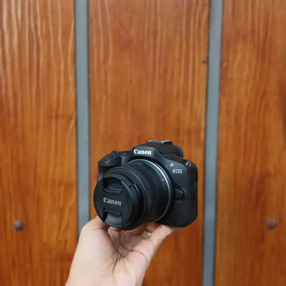 CANON EOS R100 KIT 18-55MM STM BLACK FULLSETBOX