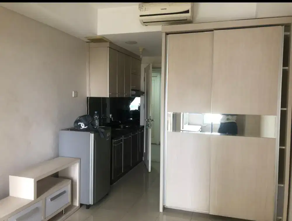Jual Unit Studio Furnish Apartment Sunter Green Lake Tower
Jakut