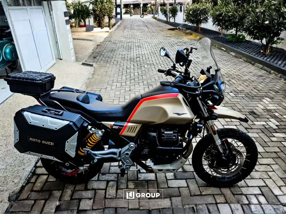 FOR SALE!! MOTO GUZZI V85 TT ITALY 2020