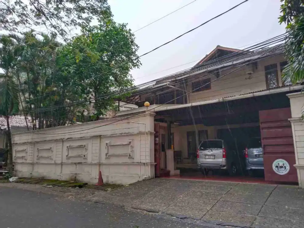 RUMAH DIJUAL

JL. PURI SAKTI BUNTU
Cipete Selatan
Cilandak
Jakarta Selatan

L T : 500 m²
(Dimensi 20 x 25 m) 

L B : 400 m²
(2 lantai / tingkat) 

K T  : 4 + 2
K M : 6
Listrik 7700 watt

Garasi   : 2 mobil
Carport : 2 mobil

Surat : S H M

Harga : 15 Mily