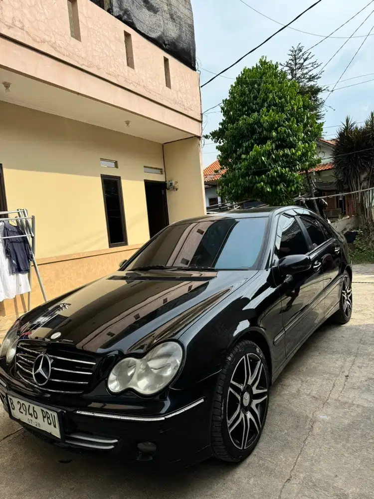 Mercedes-Benz C240 2005 Bensin