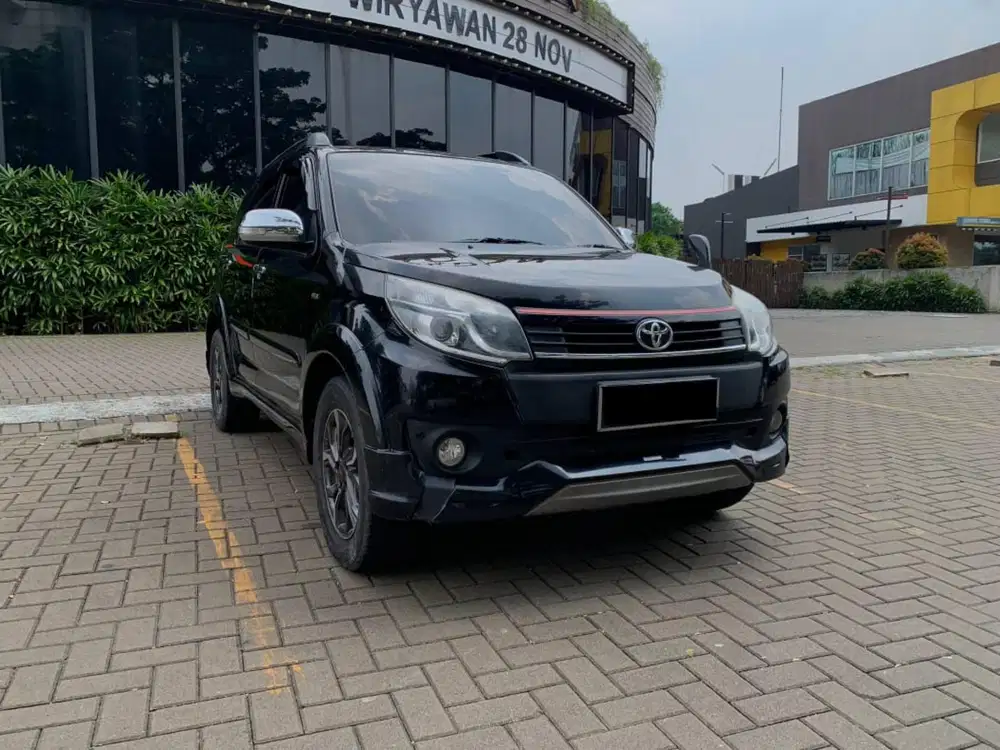 SIAP JALAN!! TOYOTA RUSH 1.5 S TRD ULTIMO AT MATIC 2017 HITAM