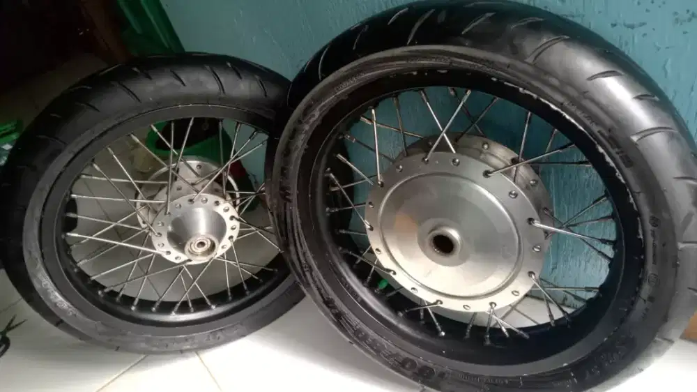 Pelek rossi ring14 aerox Yamaha