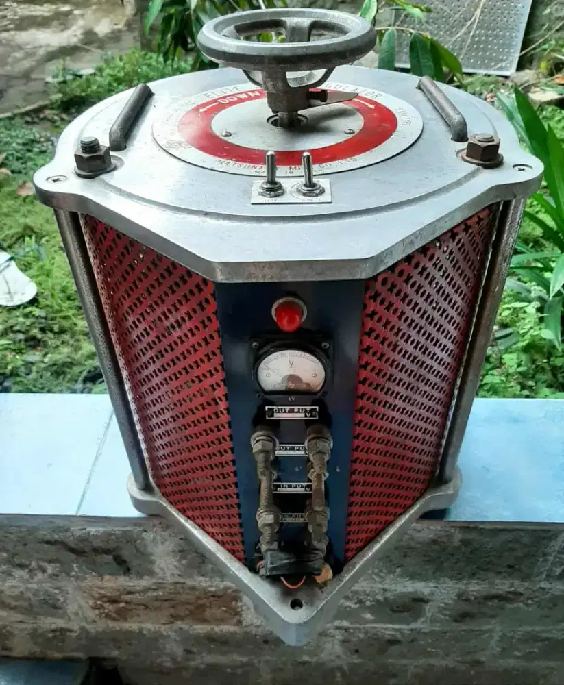 Stavol/regulator MATSUNAGA
[5kva/5000watt]
Made in JAPAN

ORIGINAL