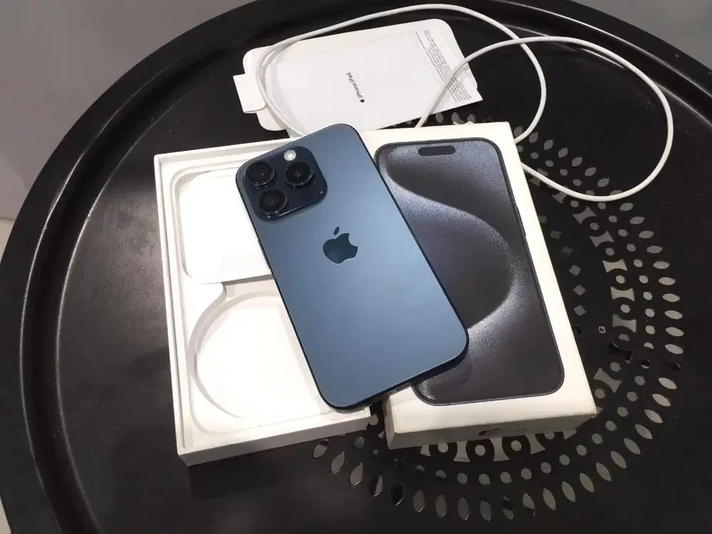 Iphone 15 pro 128gb blue titanium