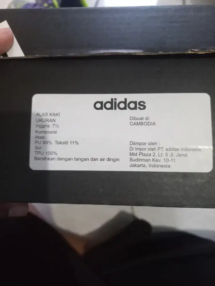 Sepatu bolaa adidas f50