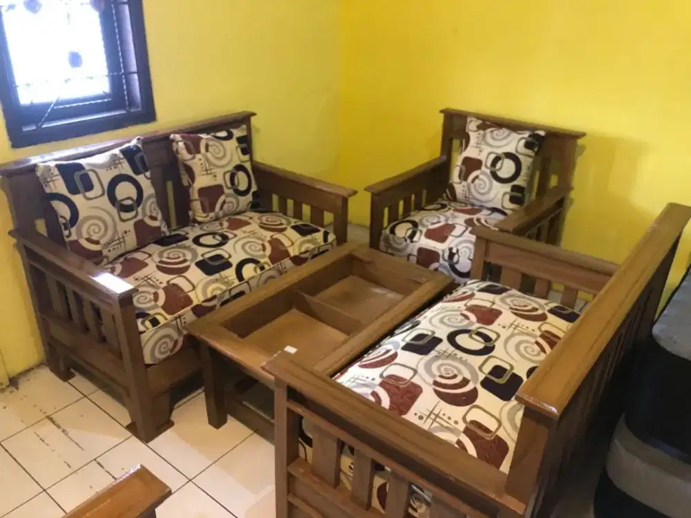 1 Set Kursi tamu Kayu 221