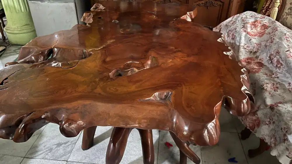 Meja Akar Jati Tua