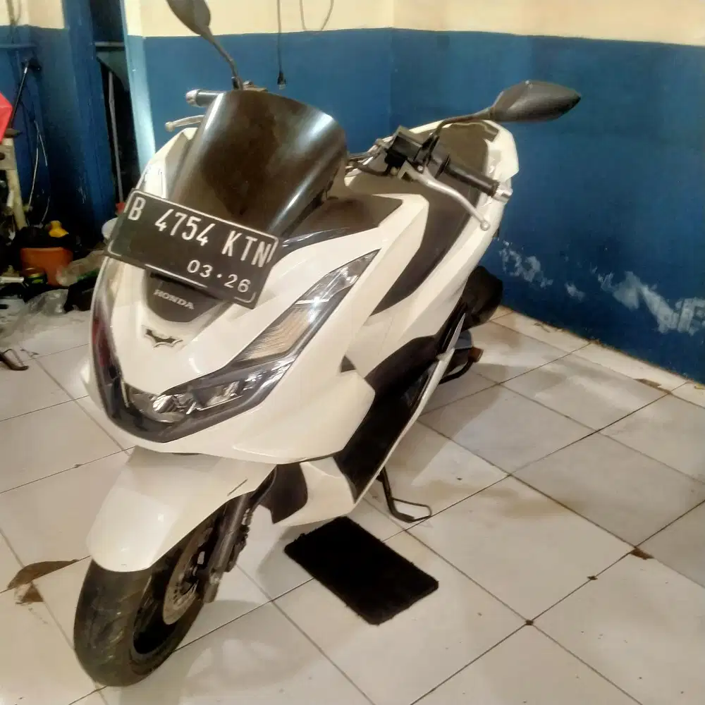 HONDA PCX 160 CC TAHUN 2021 ISTIMEWA