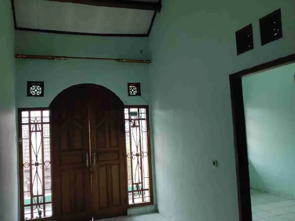 Disewakan Rumah 2 Lantai Sayap Batununggal