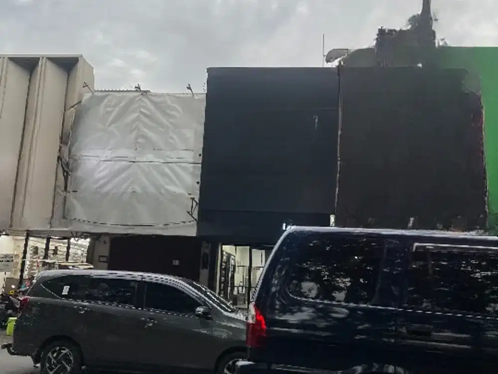 Disewakan Ruko Strategis Parkir Luas & Lingkungan Ramai di Boulevard Raya Kelapa Gading Jakarta Utara