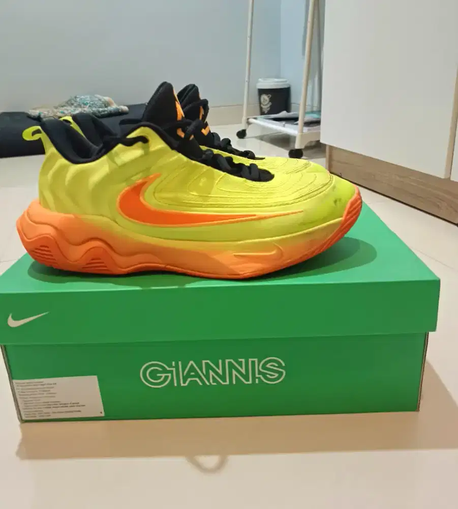 Sepatu basket nike giannis immortality 4